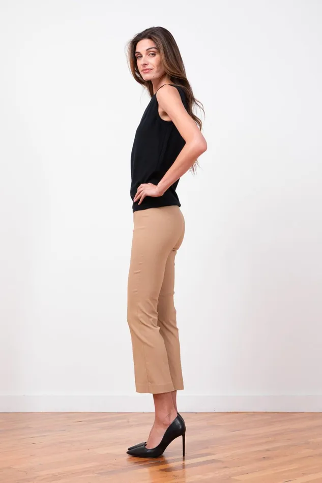 Avenue Montaigne LEO Signature Camel Women Pants