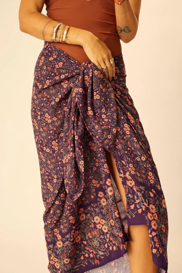 Bottoms Shop Natalie Martin SARONGSCARF Petite Fleur Aubergine