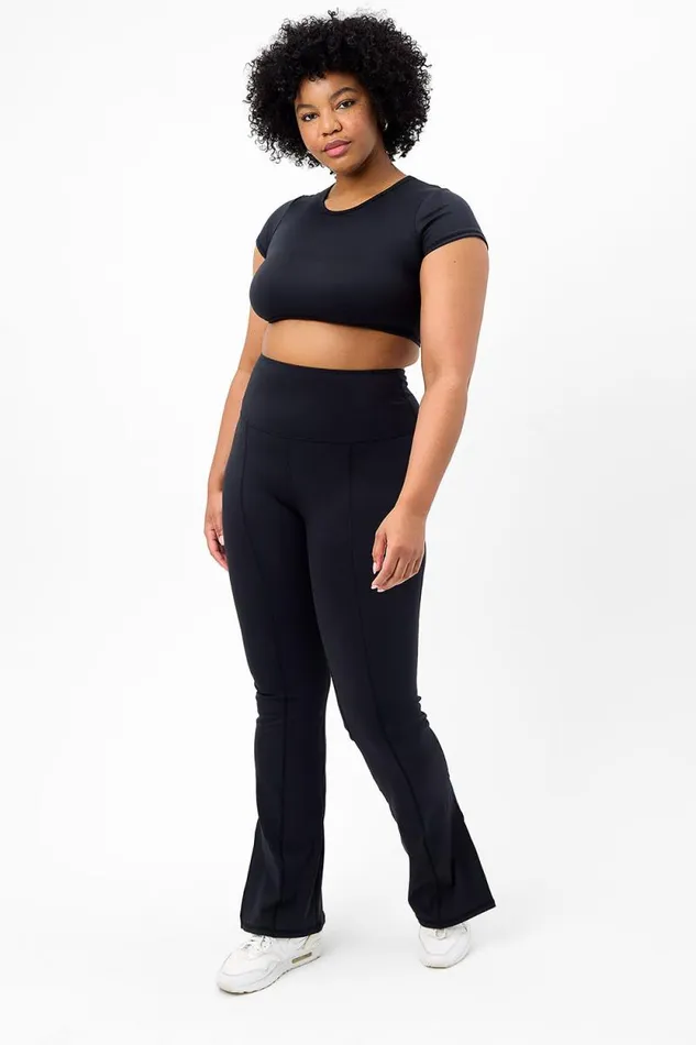 Frankies Bikinis Active Women Zippy Flare Legging Black