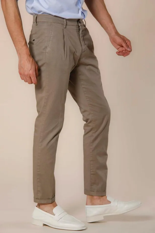 Man Osaka 1 Pinces Chino Pants In Tencel And Cotton Twill Carrot Fit Mason039s Pants