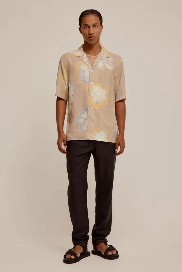 Man Venroy Shirts Low Pocket Relaxed Camp Collar Shirt