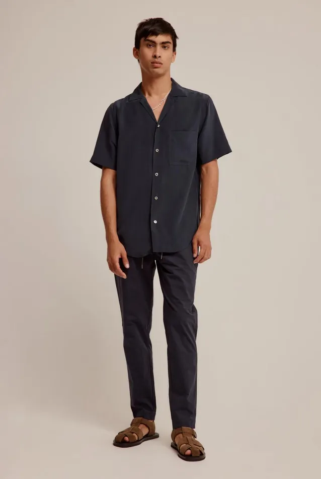 Man Venroy Shirts Relaxed Short Sleeve Silk Camp Collar Shirt