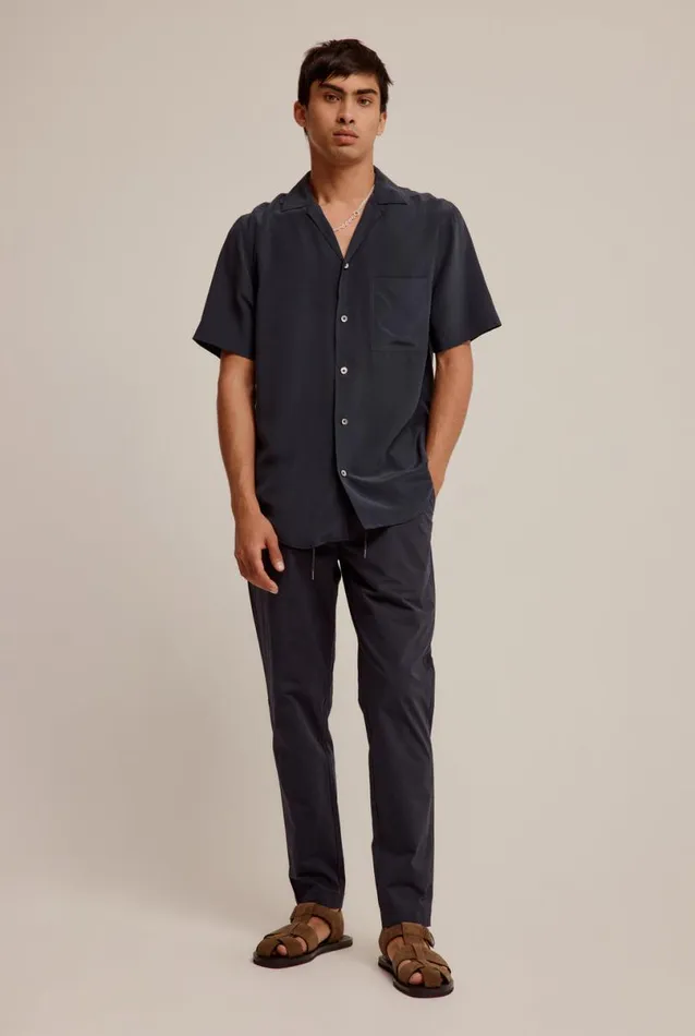 Man Venroy Shirts Relaxed Short Sleeve Silk Camp Collar Shirt