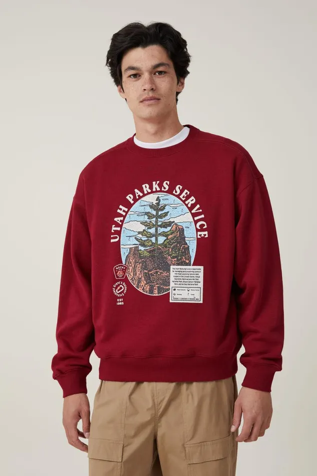 Men Graphic TShirts Cotton On Oversized Graphic Sweater Crimson Landscapes