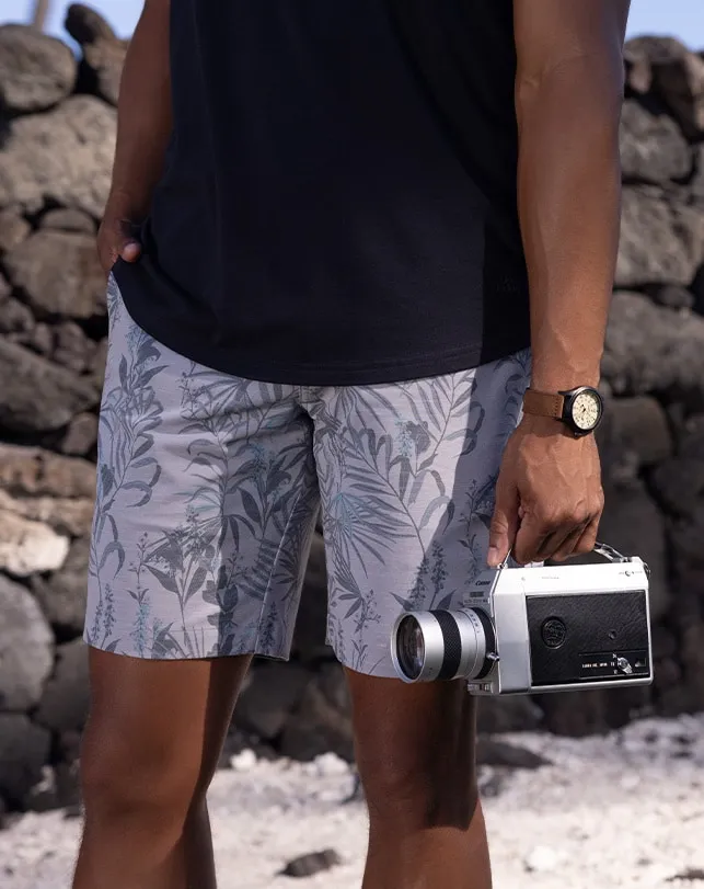 Men Shorts TravisMathew GARDEN ISLE SHORT 9IN Heather Light Grey
