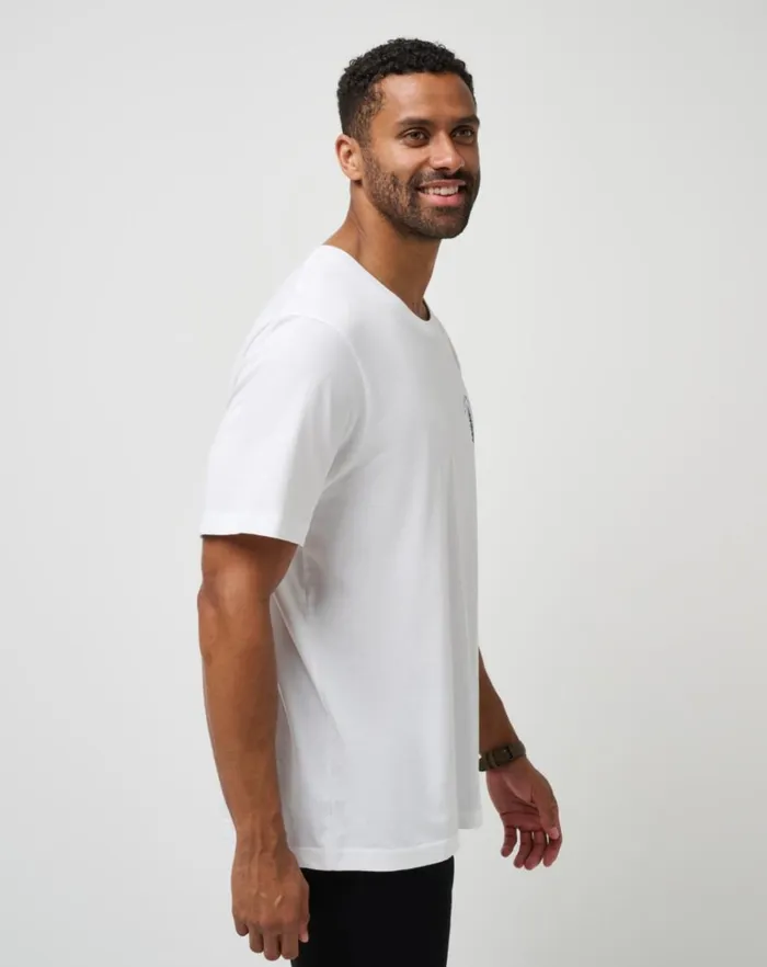 Men Tees TravisMathew ADVENTURE SEASON TEE White