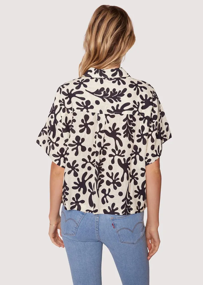 Minerva039s Spell Boxy Short Sleeve Top Blackwhite Women Lost Wander Tops