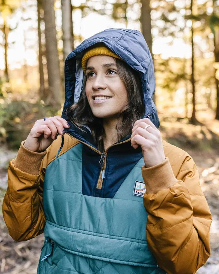 Passenger Clothing Ocean Recycled Insulated 12 Zip Jacket Deep Ocean Women Jackets