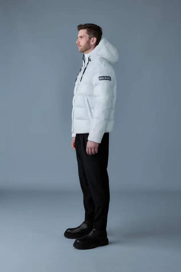 Puffer Men Mackage VICTOR Lustrous Light Down Jacket With Hood For Men Black Puffer Men Mackage VICTOR Lustrous Light Down Jacket With Hood For Men Black