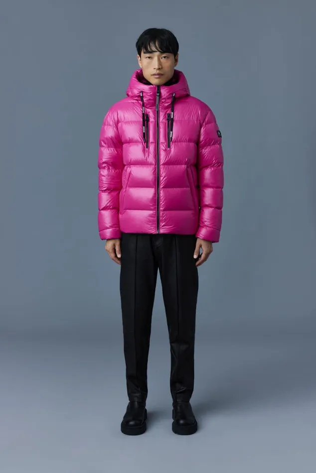 Puffer Men Mackage VICTOR Lustrous Light Down Jacket With Hood For Men Black Puffer Men Mackage VICTOR Lustrous Light Down Jacket With Hood For Men Black