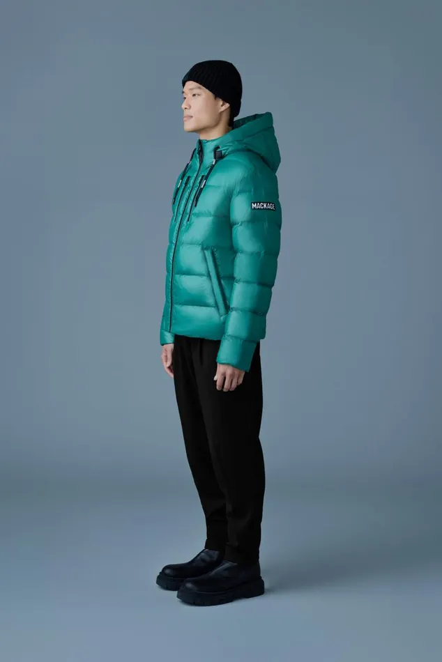 Puffer Men Mackage VICTOR Lustrous Light Down Jacket With Hood For Men Black Puffer Men Mackage VICTOR Lustrous Light Down Jacket With Hood For Men Black