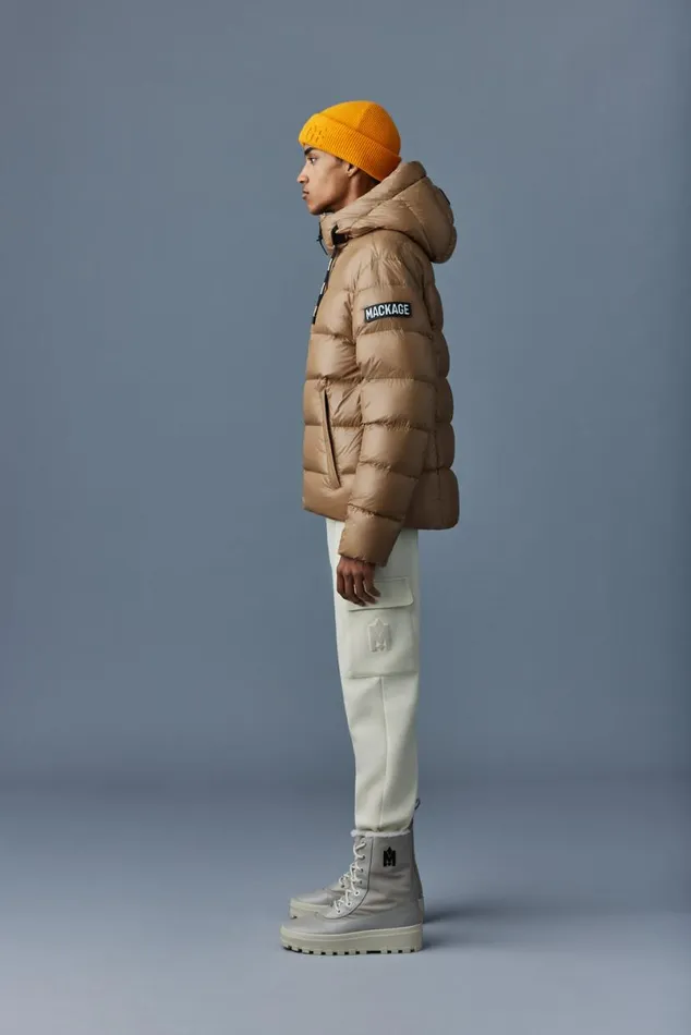 Puffer Men Mackage VICTOR Lustrous Light Down Jacket With Hood For Men Black Puffer Men Mackage VICTOR Lustrous Light Down Jacket With Hood For Men Black