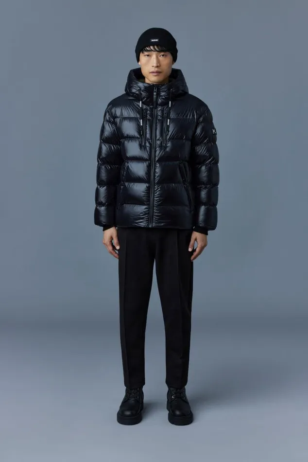 Puffer Men Mackage VICTOR Lustrous Light Down Jacket With Hood For Men Black Puffer Men Mackage VICTOR Lustrous Light Down Jacket With Hood For Men Black