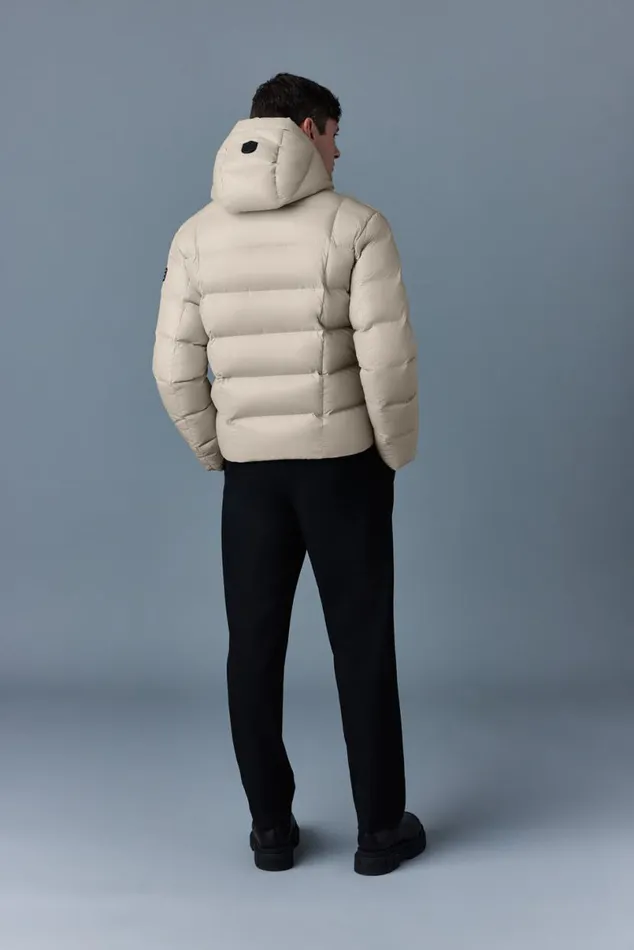 Puffer Men Mackage VICTOR Lustrous Light Down Jacket With Hood For Men Black Puffer Men Mackage VICTOR Lustrous Light Down Jacket With Hood For Men Black