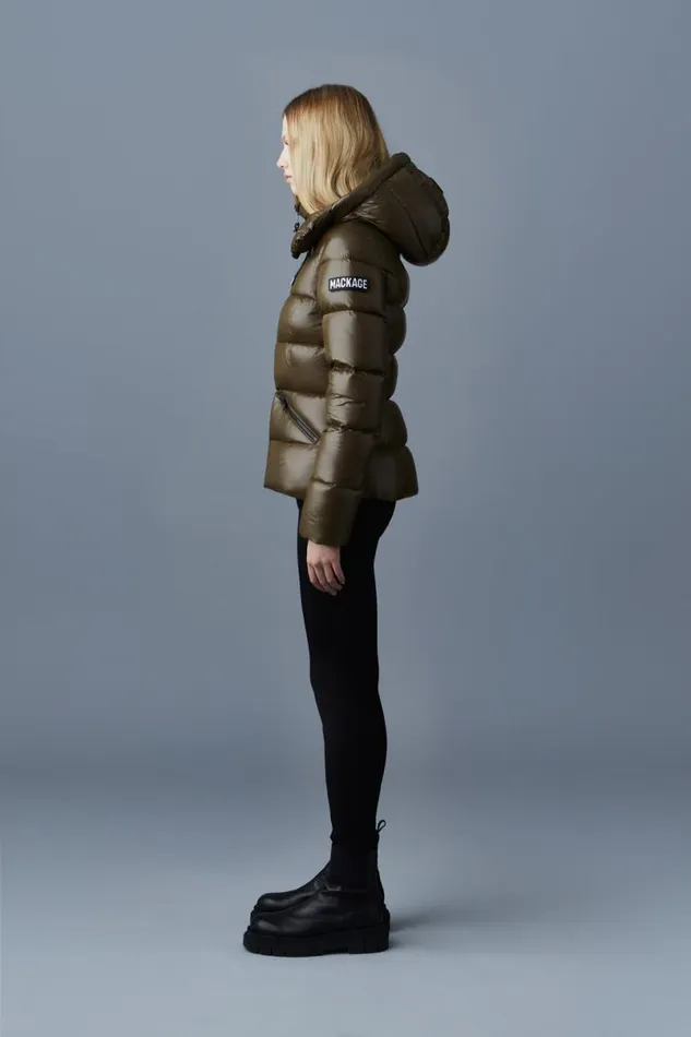 Puffers Women Mackage MADALYN Lustrous Light Down Jacket With Hood For Ladies White Puffers Women Mackage MADALYN Lustrous Light Down Jacket With Hood For Ladies White
