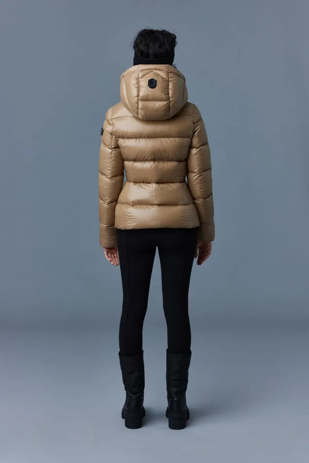 Puffers Women Mackage MADALYN Lustrous Light Down Jacket With Hood For Ladies White Puffers Women Mackage MADALYN Lustrous Light Down Jacket With Hood For Ladies White