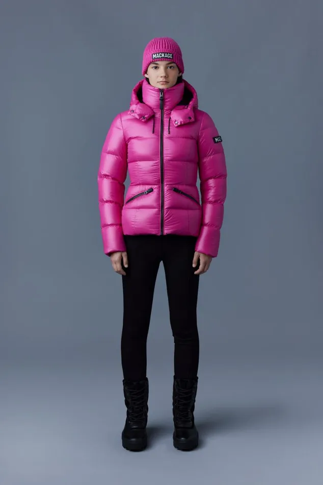 Puffers Women Mackage MADALYN Lustrous Light Down Jacket With Hood For Ladies White Puffers Women Mackage MADALYN Lustrous Light Down Jacket With Hood For Ladies White