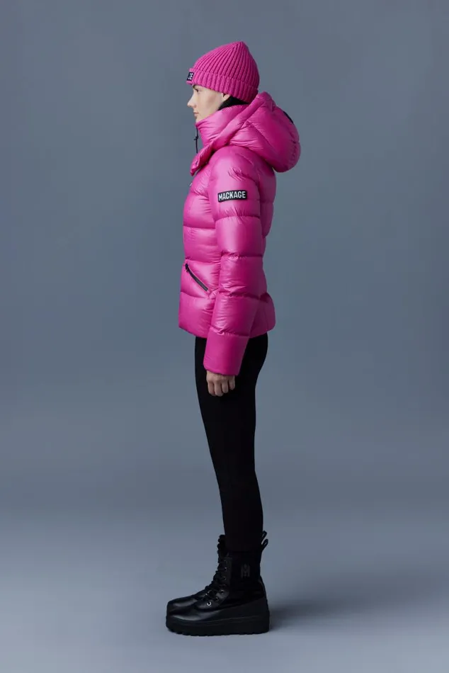 Puffers Women Mackage MADALYN Lustrous Light Down Jacket With Hood For Ladies White Puffers Women Mackage MADALYN Lustrous Light Down Jacket With Hood For Ladies White