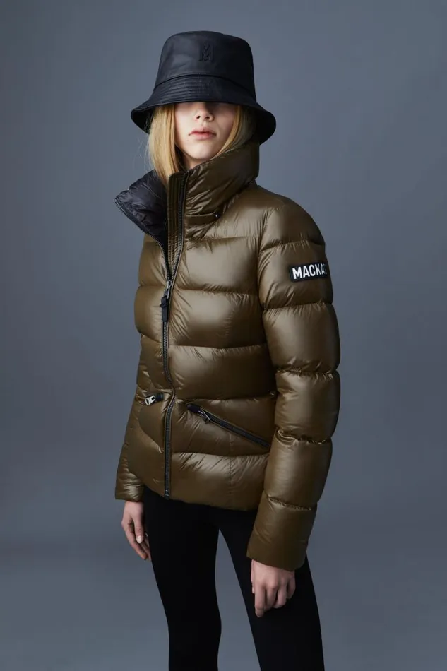 Puffers Women Mackage MADALYN Lustrous Light Down Jacket With Hood For Ladies White Puffers Women Mackage MADALYN Lustrous Light Down Jacket With Hood For Ladies White
