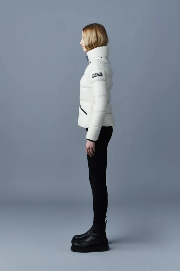Puffers Women Mackage MADALYN Lustrous Light Down Jacket With Hood For Ladies White Puffers Women Mackage MADALYN Lustrous Light Down Jacket With Hood For Ladies White
