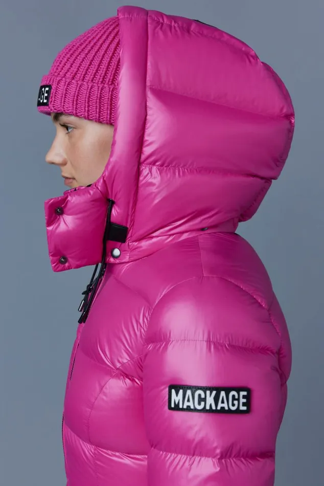 Puffers Women Mackage MADALYN Lustrous Light Down Jacket With Hood For Ladies White Puffers Women Mackage MADALYN Lustrous Light Down Jacket With Hood For Ladies White