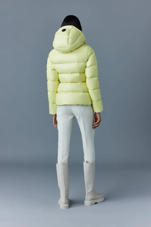 Puffers Women Mackage MADALYN Lustrous Light Down Jacket With Hood For Ladies White Puffers Women Mackage MADALYN Lustrous Light Down Jacket With Hood For Ladies White