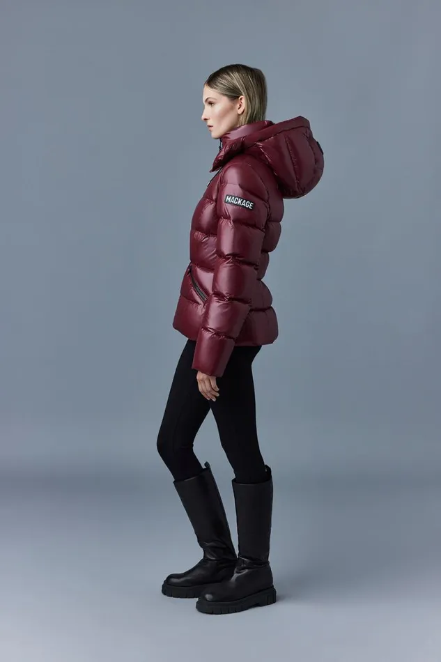 Puffers Women Mackage MADALYN Lustrous Light Down Jacket With Hood For Ladies White Puffers Women Mackage MADALYN Lustrous Light Down Jacket With Hood For Ladies White