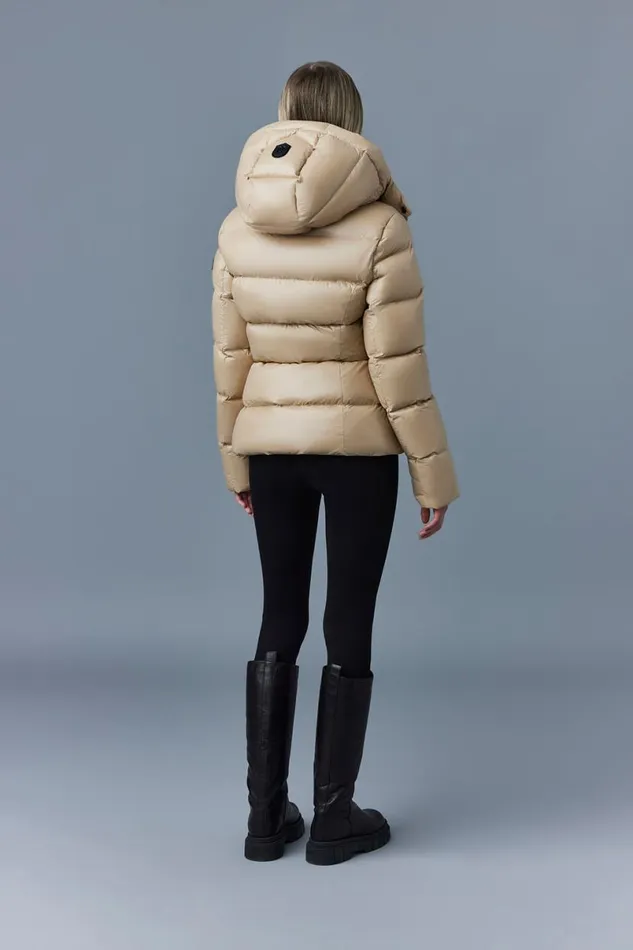 Puffers Women Mackage MADALYN Lustrous Light Down Jacket With Hood For Ladies White Puffers Women Mackage MADALYN Lustrous Light Down Jacket With Hood For Ladies White