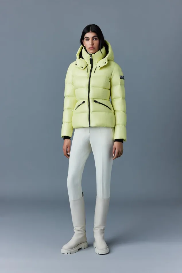 Puffers Women Mackage MADALYN Lustrous Light Down Jacket With Hood For Ladies White Puffers Women Mackage MADALYN Lustrous Light Down Jacket With Hood For Ladies White