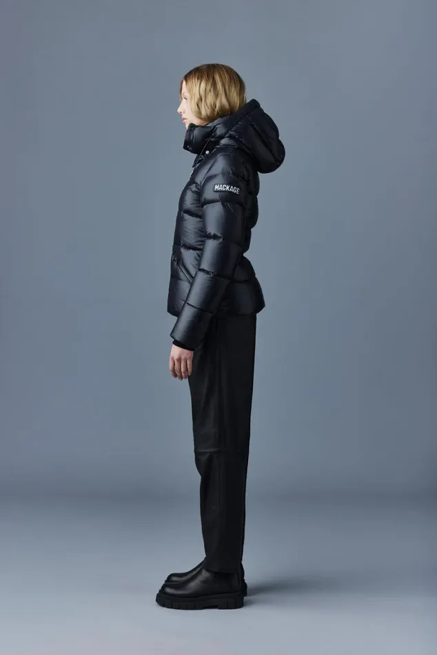 Puffers Women Mackage MADALYN Lustrous Light Down Jacket With Hood For Ladies White Puffers Women Mackage MADALYN Lustrous Light Down Jacket With Hood For Ladies White