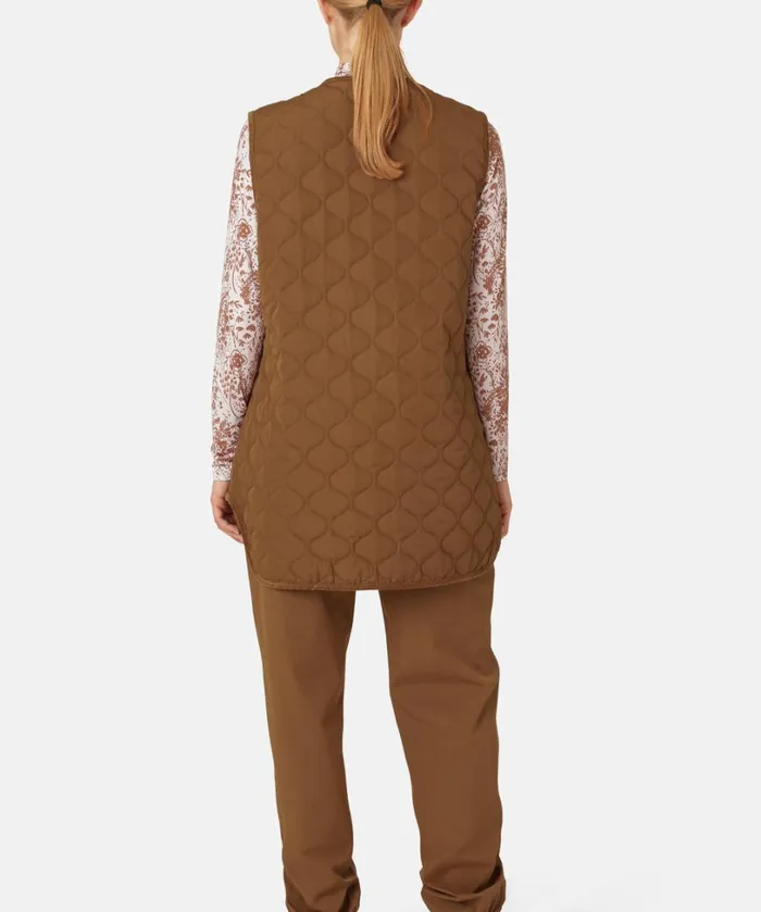Quilt Long Vest 8211 Walnut Outerwear Ilse Jacobsen All Jackets And Coats