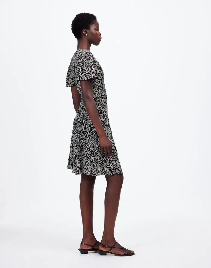Women Dresses Madewell FlutterSleeve Mini Dress In Floral Daisy Black Ground