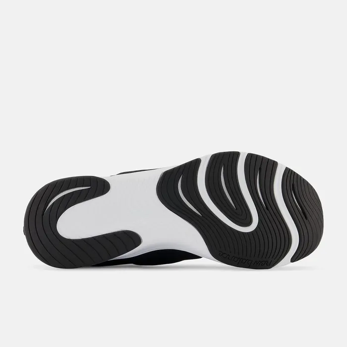 Women DynaSoft Nergize V3 Black With White New Balance Training