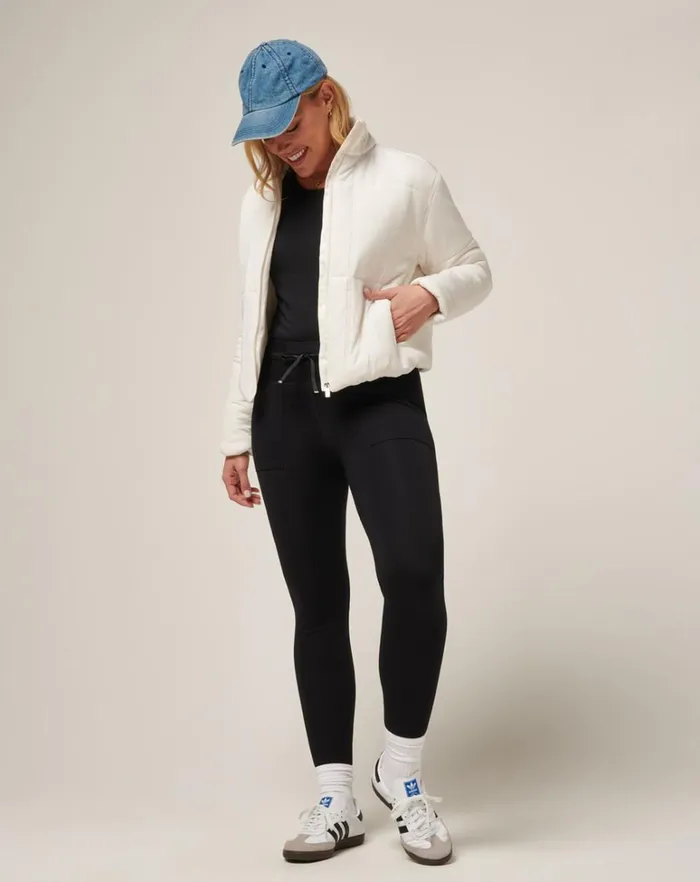 Women Jackets TravisMathew MONT BLANC PUFFER Cloud Dancer