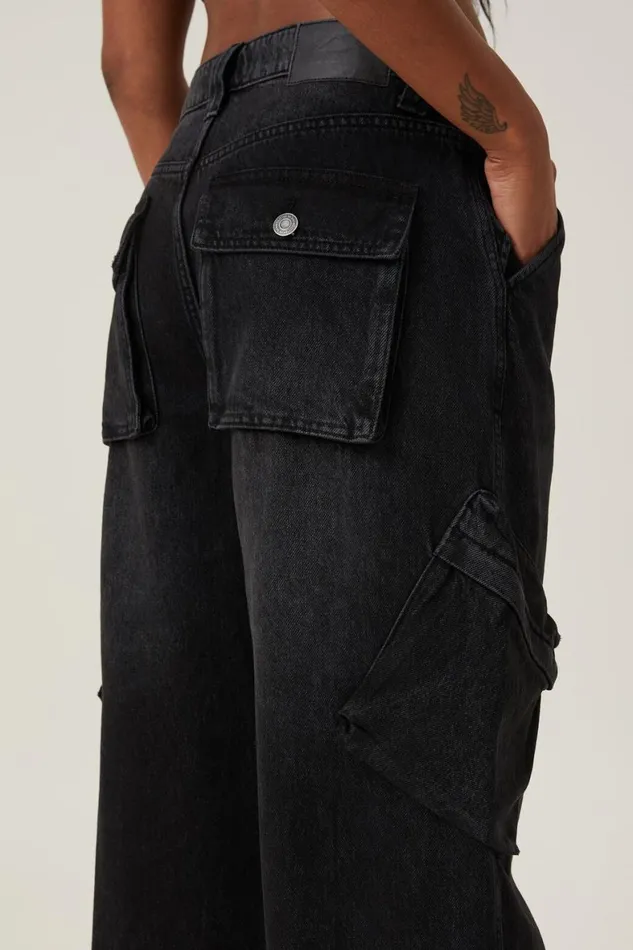 Women Jeans Cotton On Cargo Super Baggy Jean Black Pepper