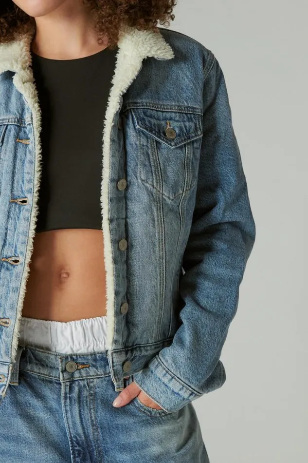 Women Lucky Brand Jackets and Outerwear Faux Shearling Lined Denim Trucker Jacket Loretto Sky